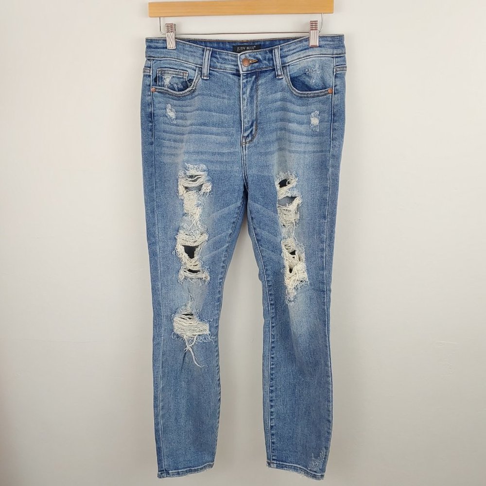 Judy Blue Boyfriend Fit Light Wash Distressed size 27